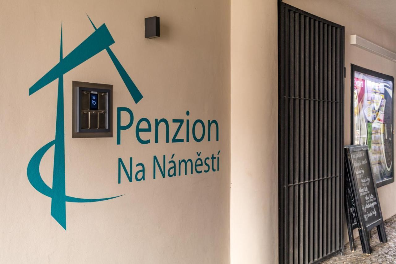 Penzion Na Namesti Dvůr Králové nad Labem Kültér fotó